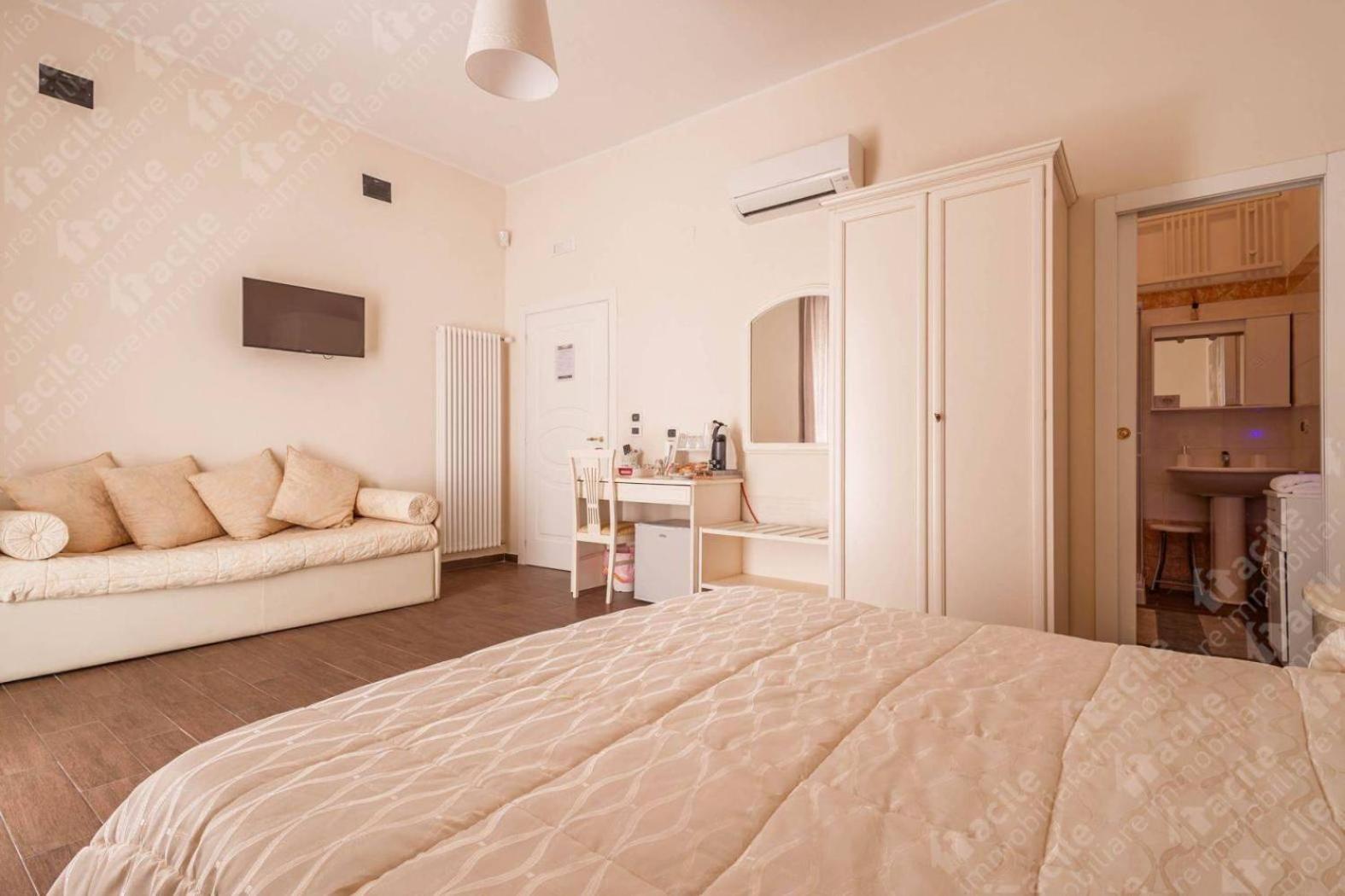 Domus Al Corso Con Servizio B&B Каноса-ди-Пулья Экстерьер фото