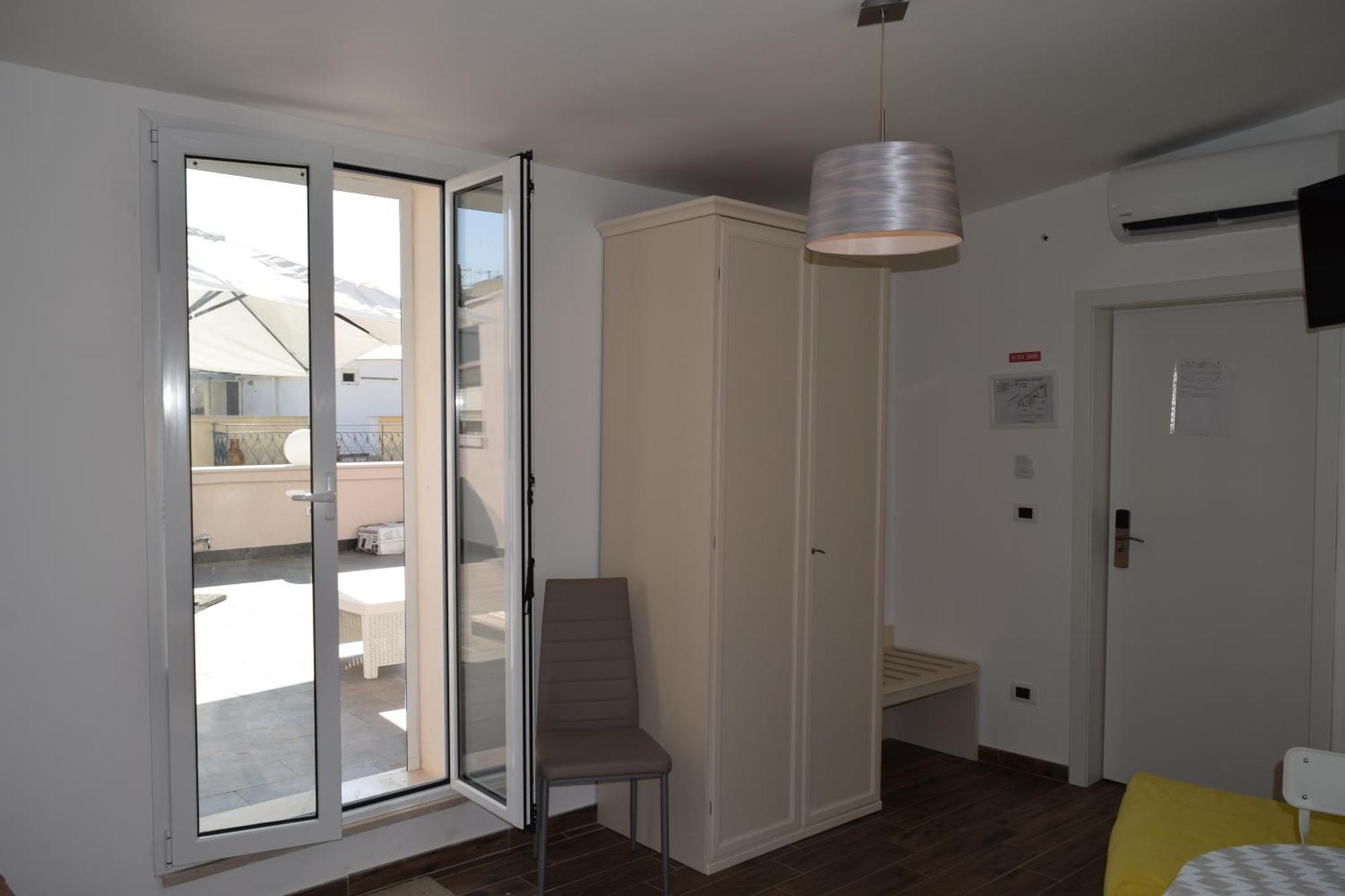 Domus Al Corso Con Servizio B&B Каноса-ди-Пулья Экстерьер фото