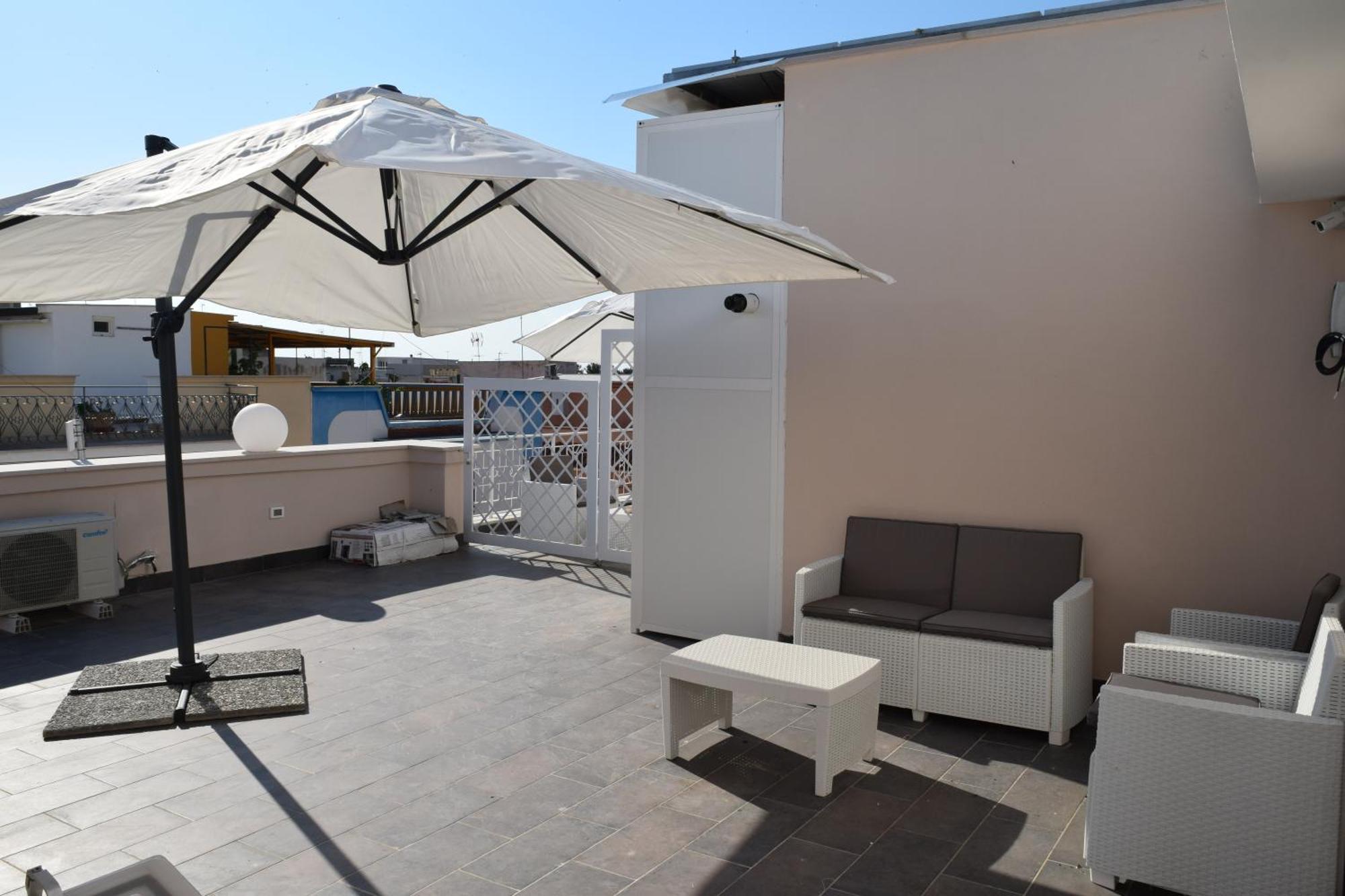 Domus Al Corso Con Servizio B&B Каноса-ди-Пулья Экстерьер фото