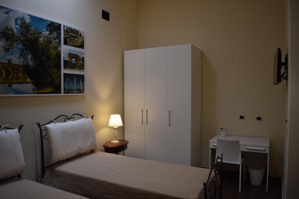 Domus Al Corso Con Servizio B&B Каноса-ди-Пулья Номер фото